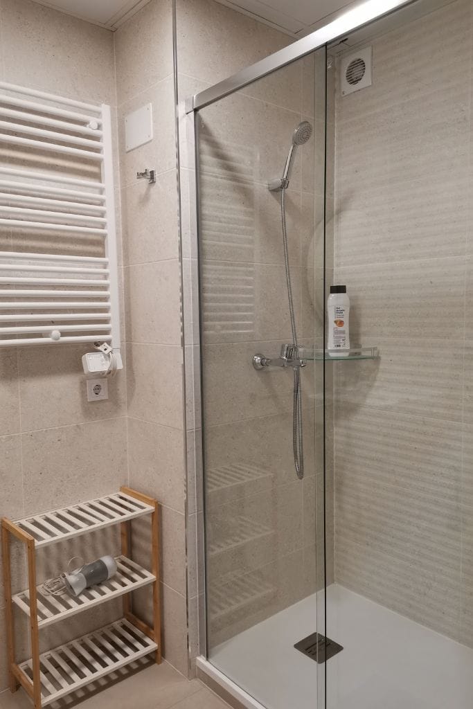 photo of the shower at Grandera apart's - Carbonell 1 in Valencia, Spain